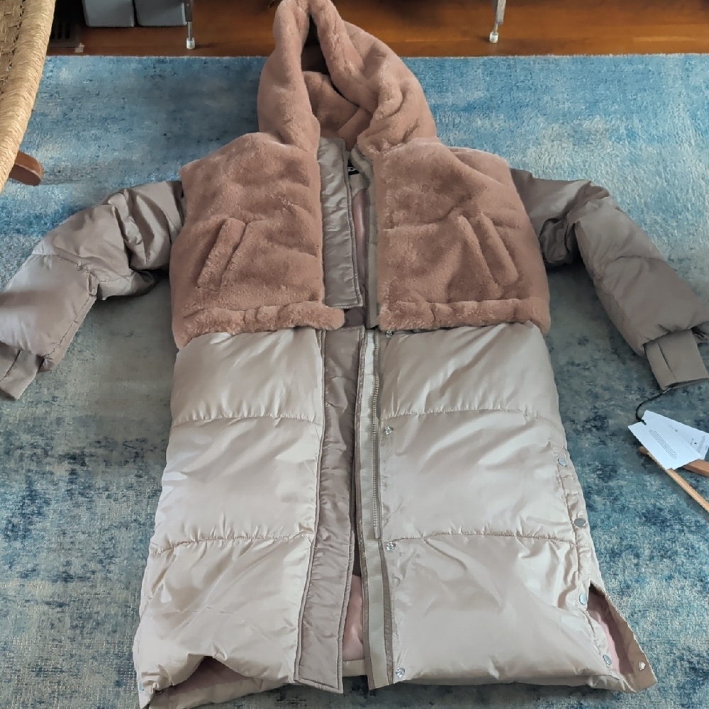 UGG White Puffer Jacket - Picture 6 of 8